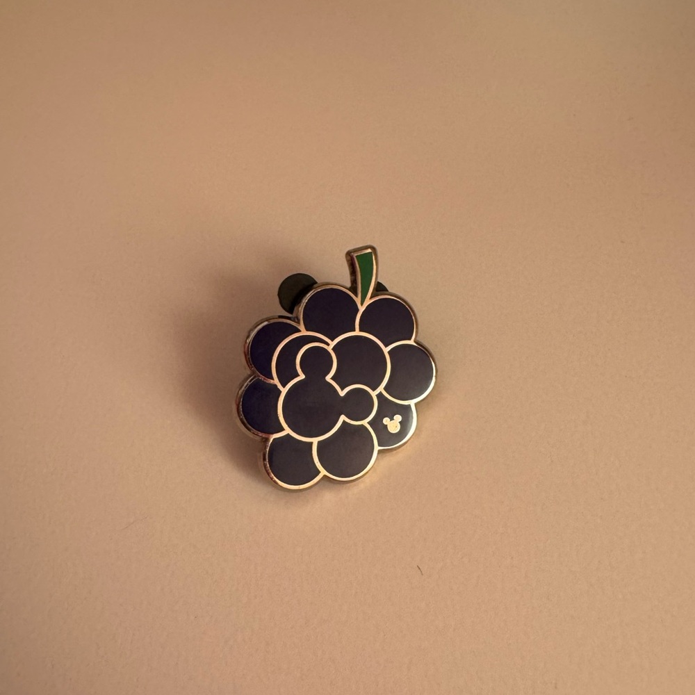 3 Pins/$35 Disney Pins - Mickey Mouse Grapes Fruit Hidden Mickey Series 2017